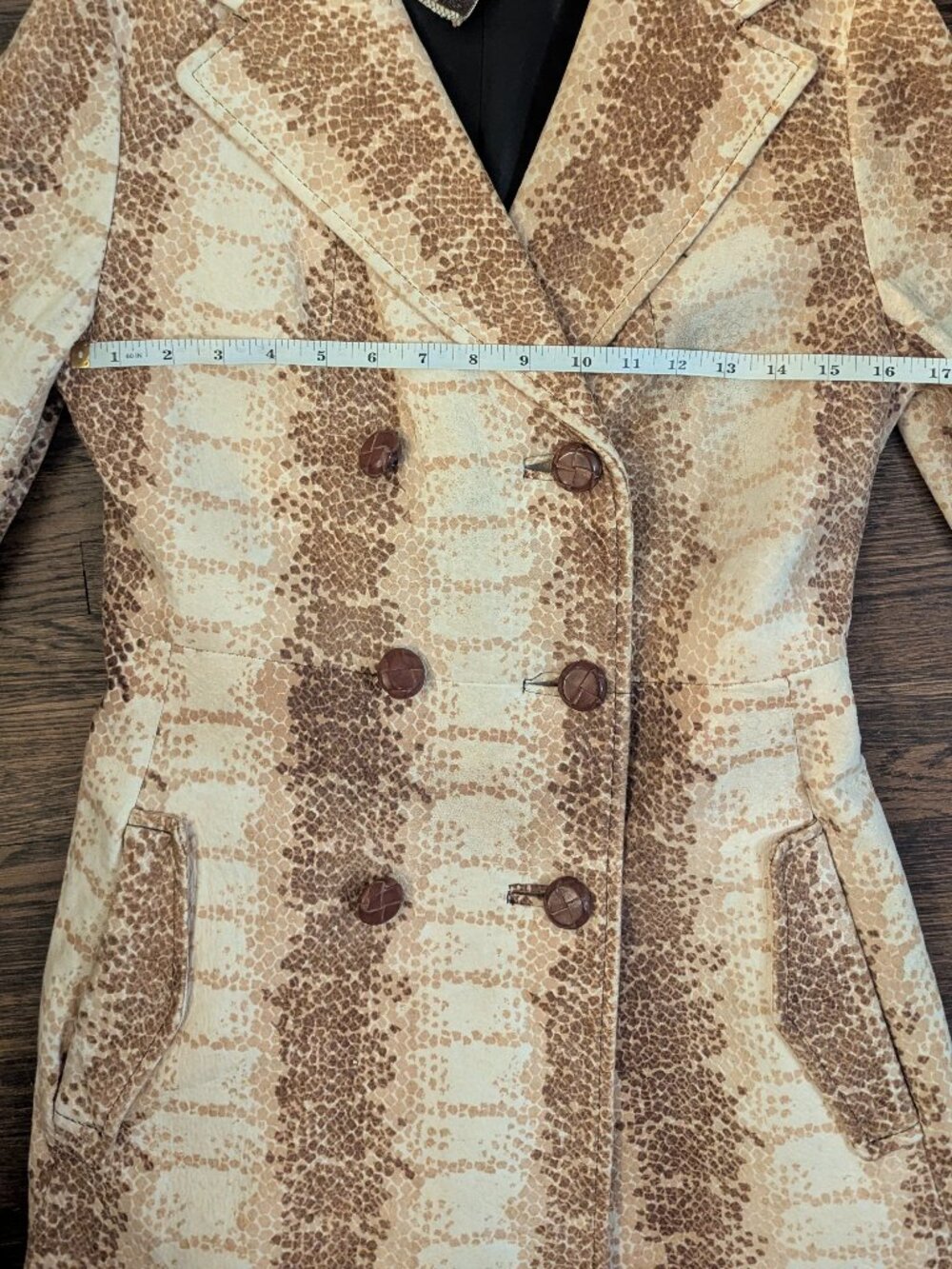 Vintage Women’s Tan Python Suede Coat - Picture 8 of 12